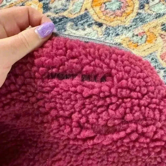 NWOT Women’s Ivory Ella Full Zip Maroon  Sherpa Jacket Size small - Picture 6 of 6